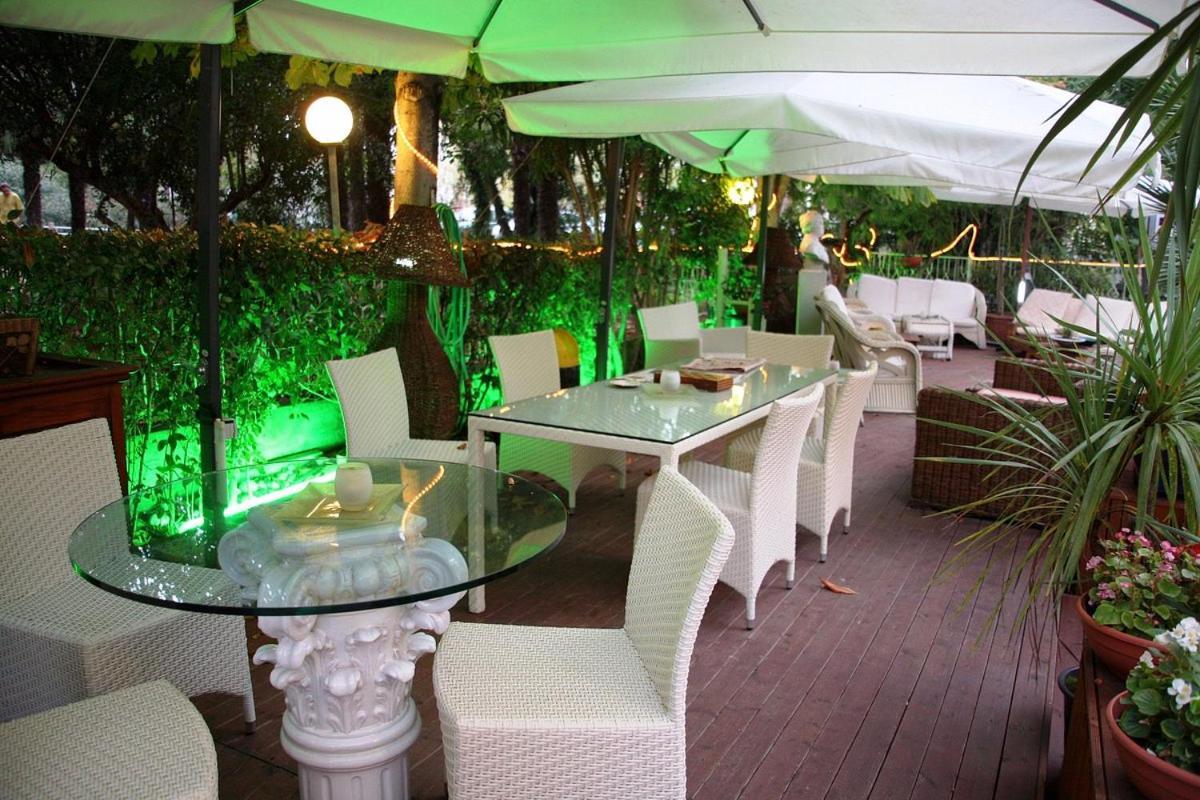 Hotel Bengasi Rimini Exterior foto